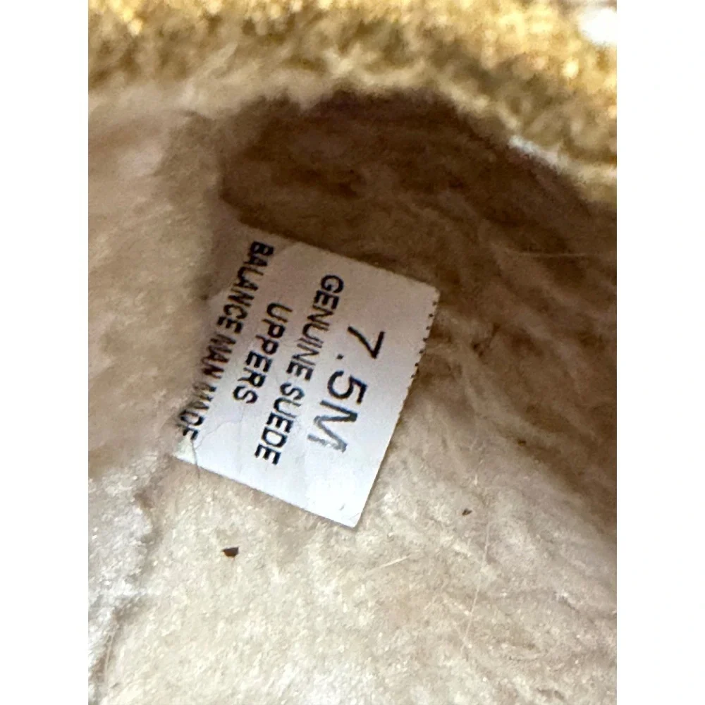 CUSHIONAIRE Kabuki Platform Genuine Suede Fuzzy Mule Slippers Women Sz 7.5 - Picture 4 of 7